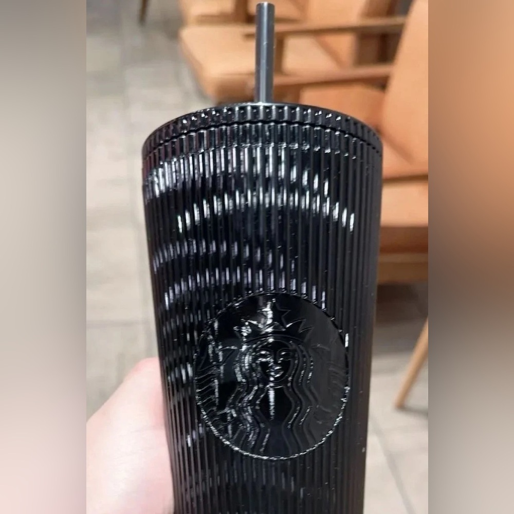 Starbucks Winter Collection: Black Pleated High Shine Black 16oz Tumbler  🖤